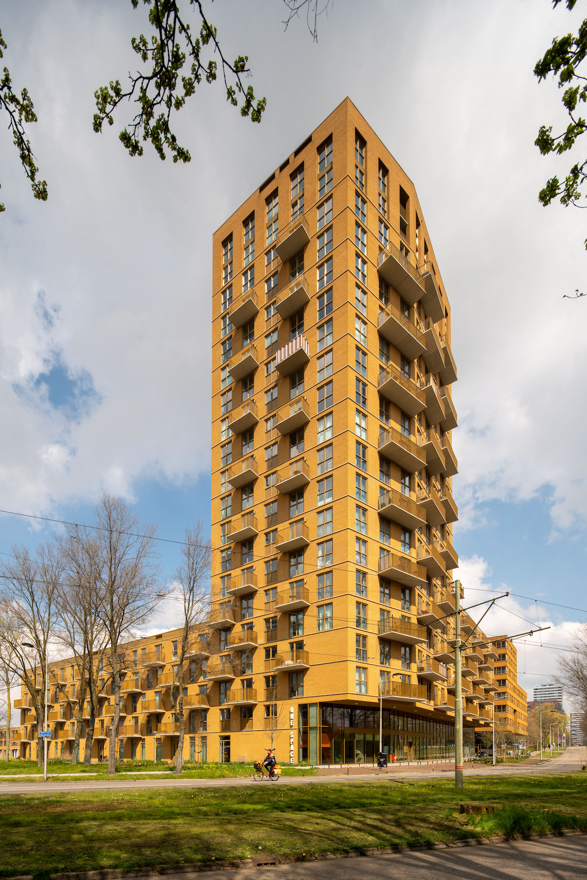 Tiles | Delft | Buitenhof | Oplevering | Jan Paul Mioulet