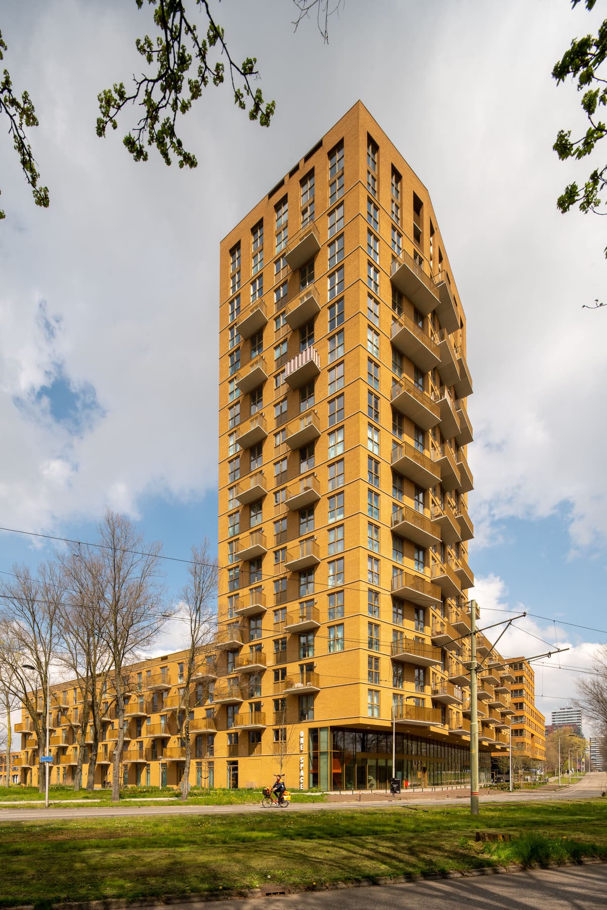 Tiles | Delft | Buitenhof | Oplevering | Jan Paul Mioulet