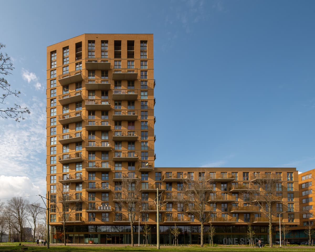 Tiles | Delft | Buitenhof | Oplevering | Jan Paul Mioulet