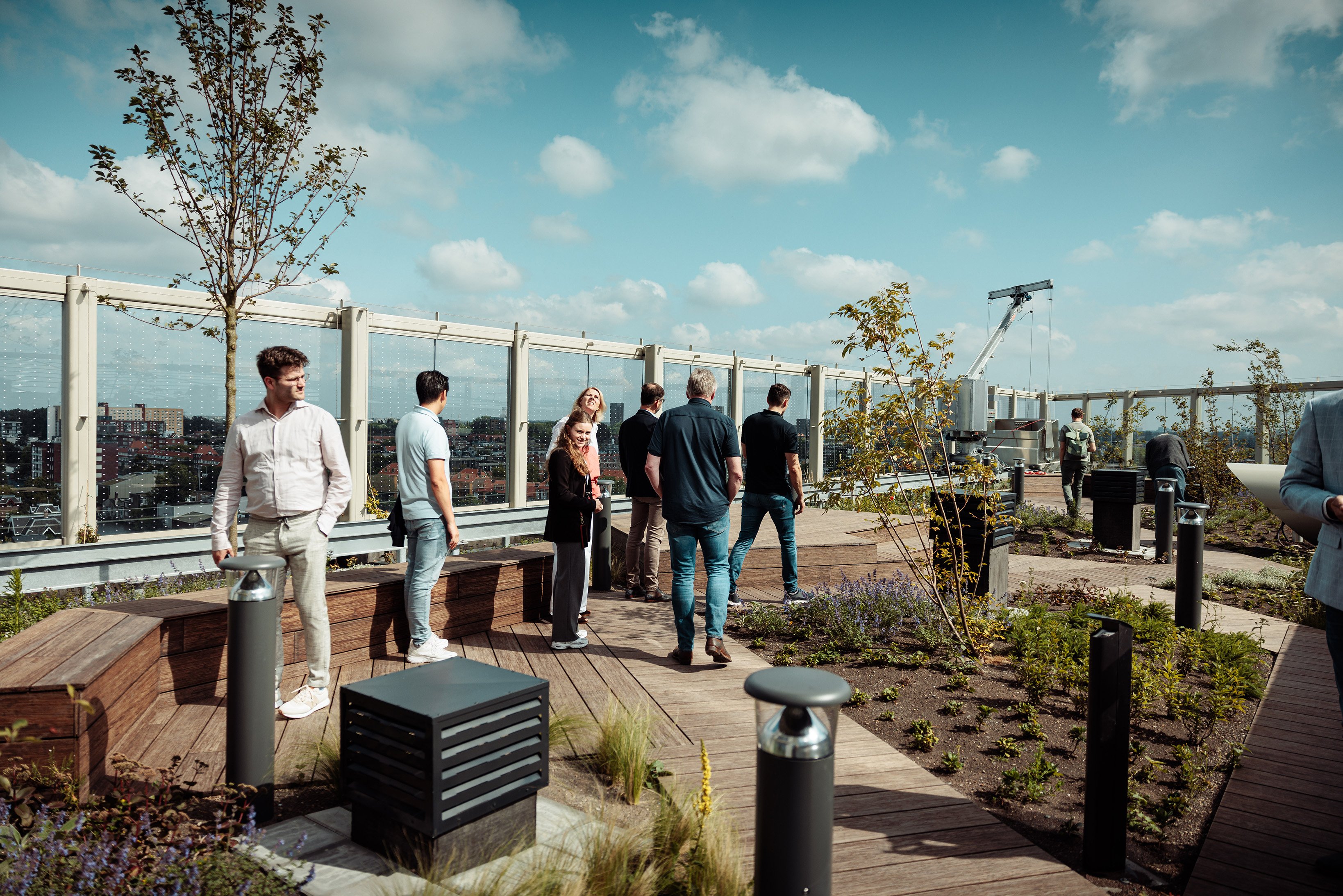 Composthoop en regenwater voor de daktuinplanten